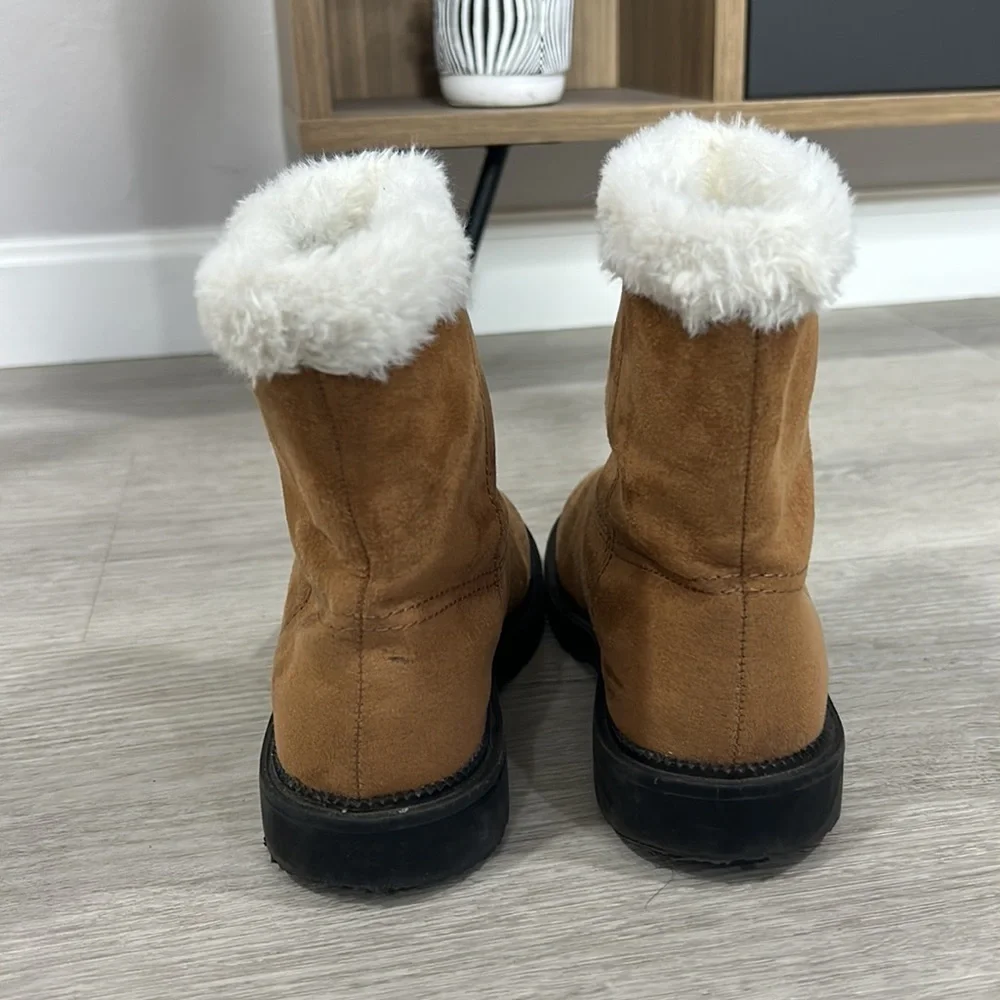 Old navy • girls faux suede faux fur lined boots